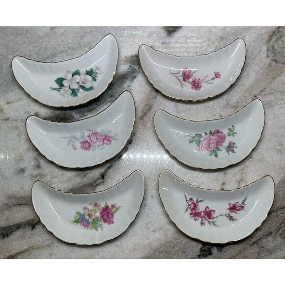 Vintage Mid Century Chadwick Crescent Bone Plates Dishes Japan Set of Six - Picture 1 of 6